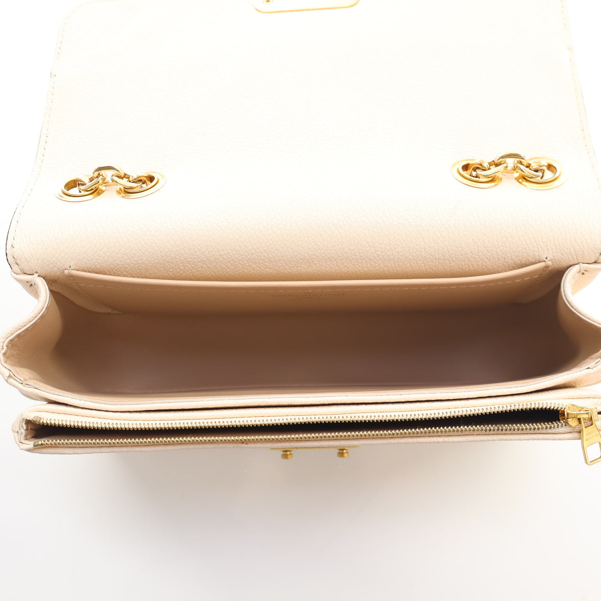 Pre-Owned Louis Vuitton Monogram Empreinte Marceau, open interior