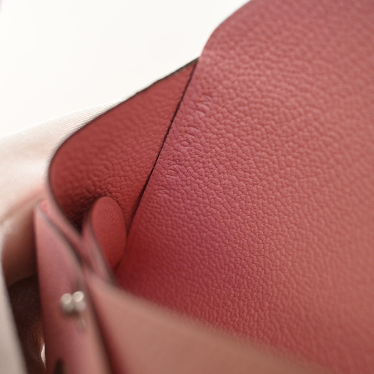 Hermes Rose Sakura Calvi Duo Card Holder, photo 12 of 13