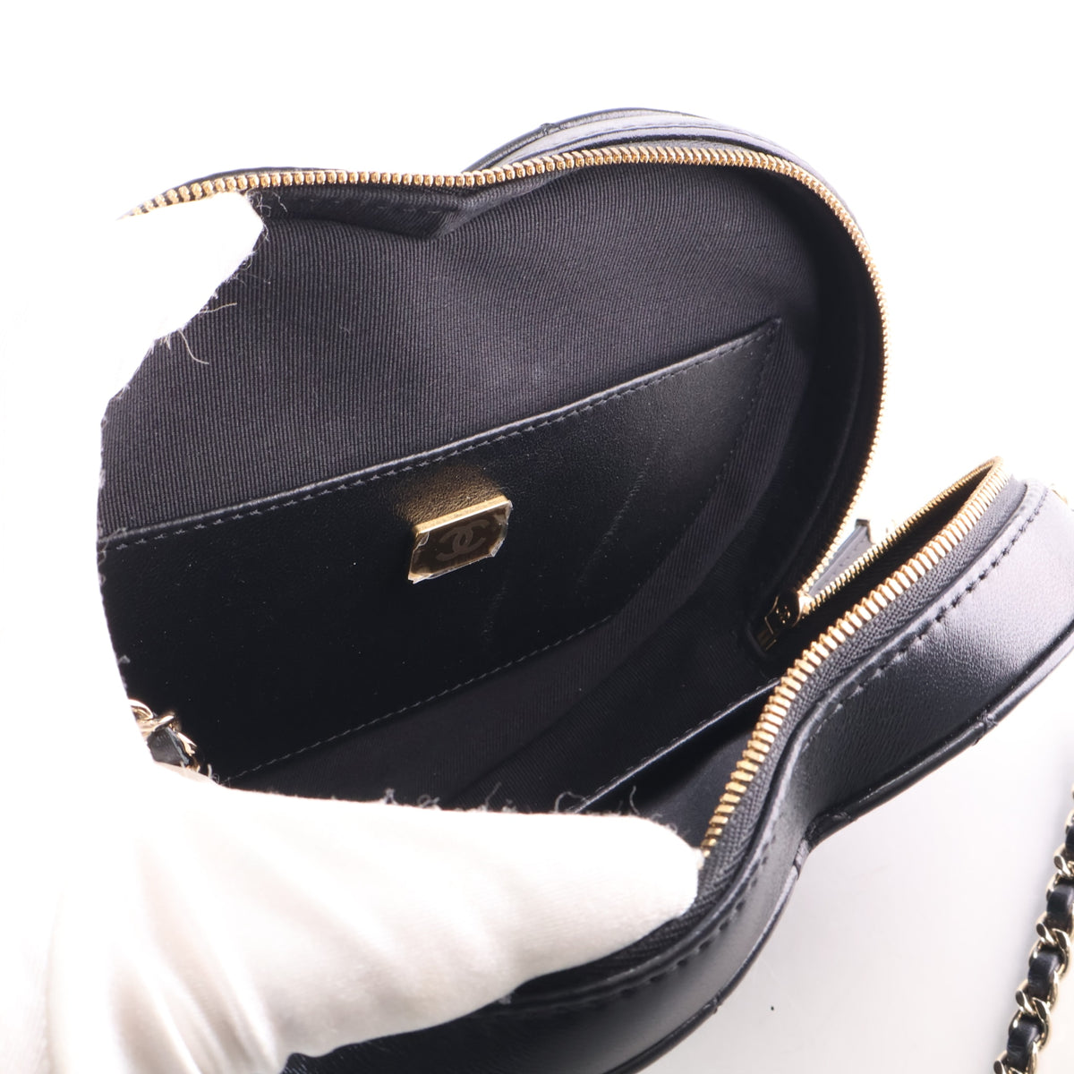 Pre-Owned Chanel Large Lambskin CC In Love Heart Bag, open interior with lining