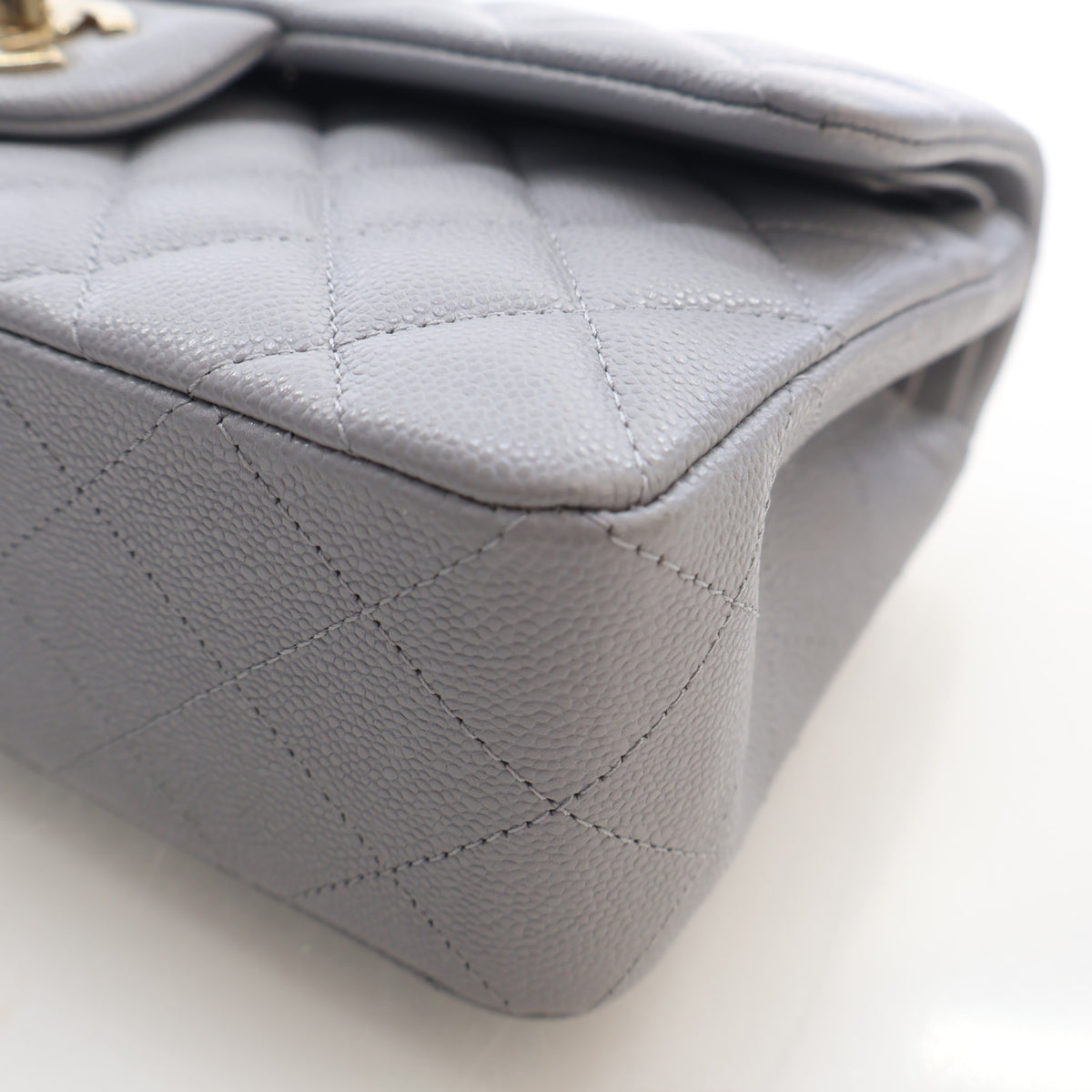 Pre-Owned Chanel Classic Double Flap Small Caviar Leather Bag, corner and edge detail, photo 8 of 18