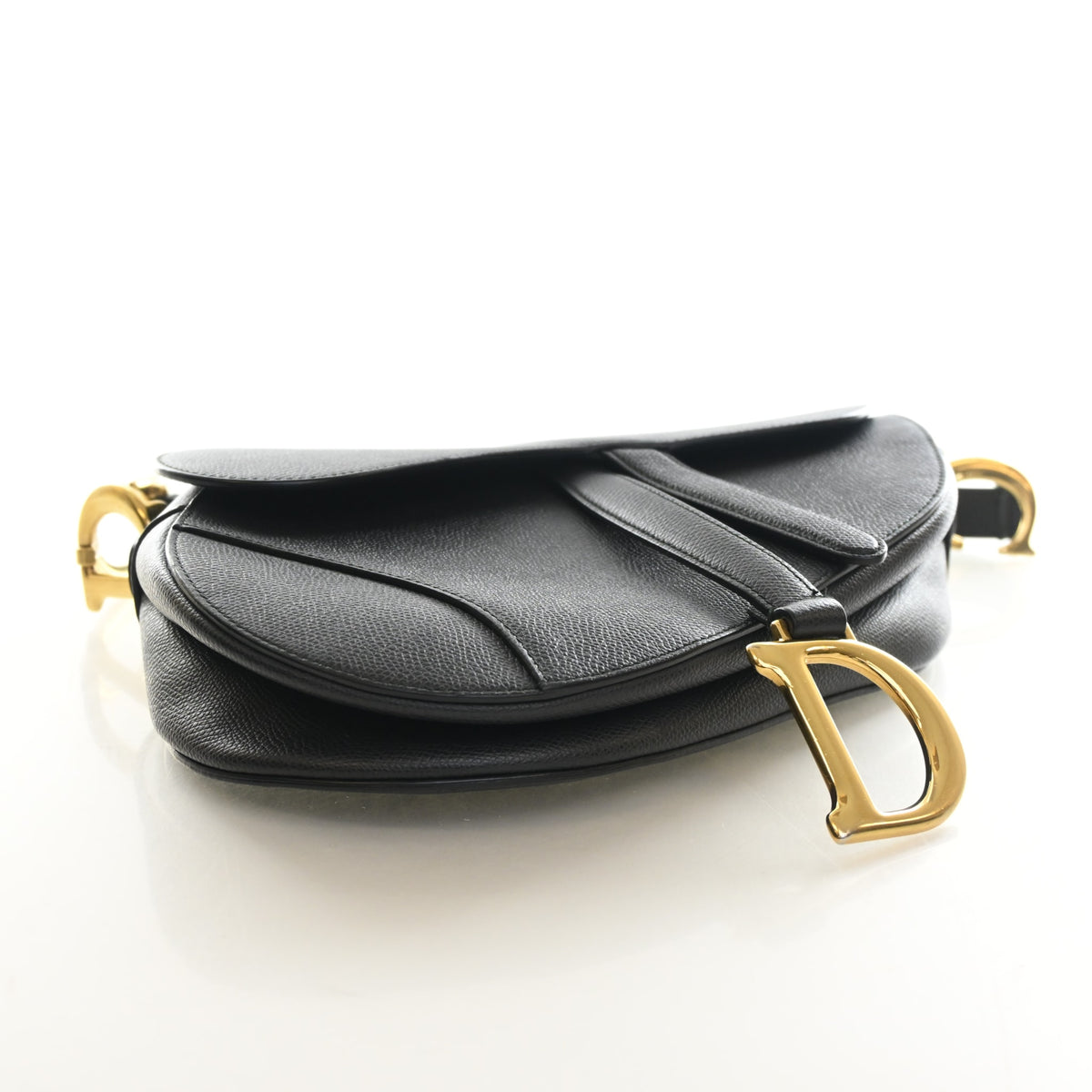 Pre-Owned Christian Dior Saddle Bag Medium Calfskin, three-quarter view, photo 4 of 13