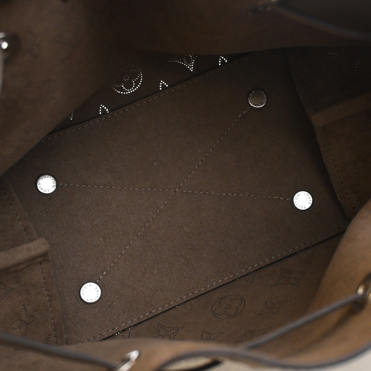 Louis Vuitton Monogram Mahina Bella, photo 12 of 13