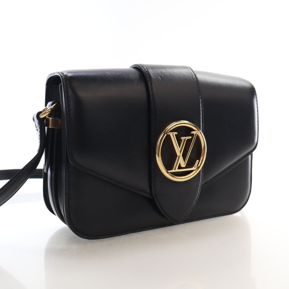 Louis Vuitton Calfskin LV Pont 9, photo 2 of 17