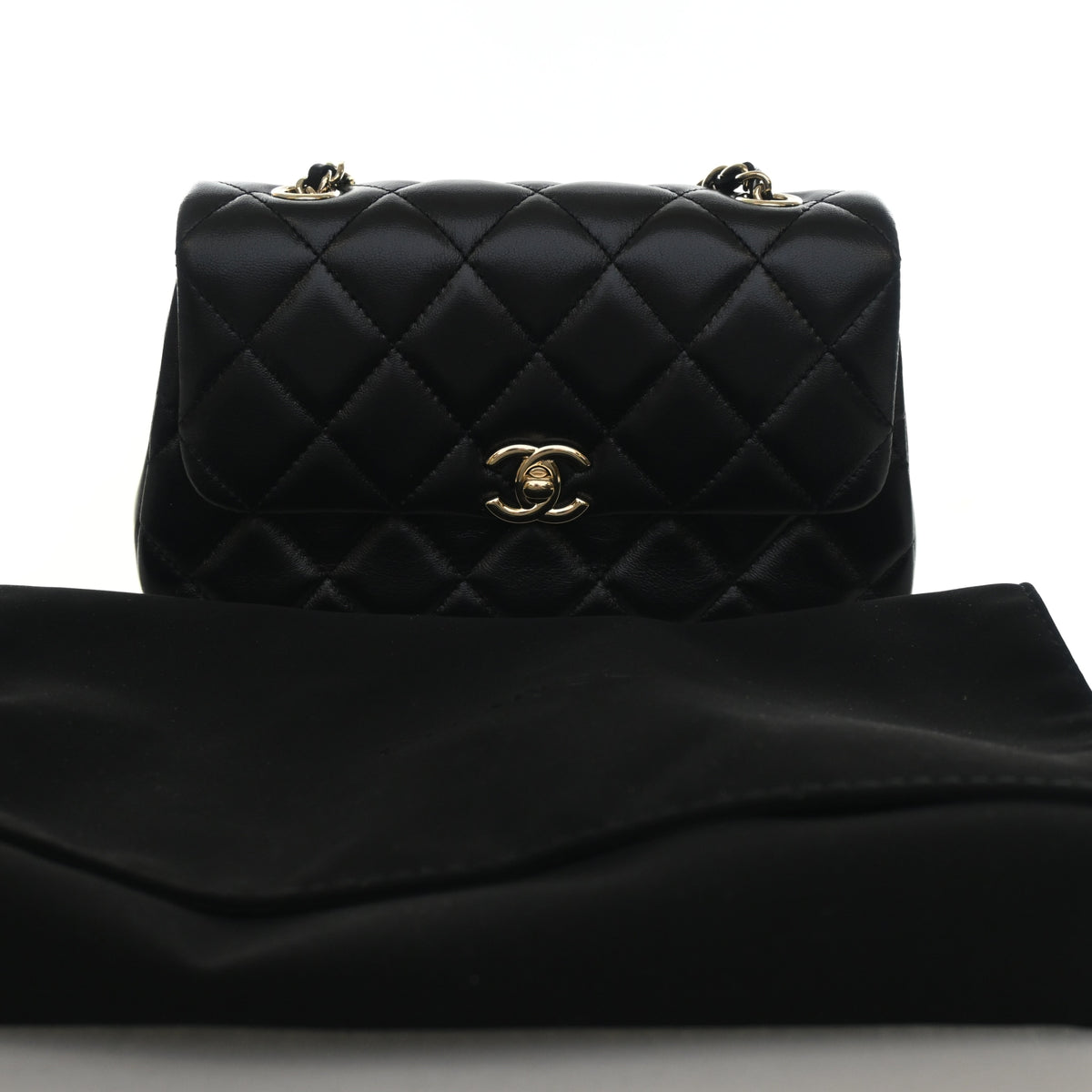Pre-Owned Chanel Flap Bag Mini Lambskin Chain, front view, photo 14 of 14