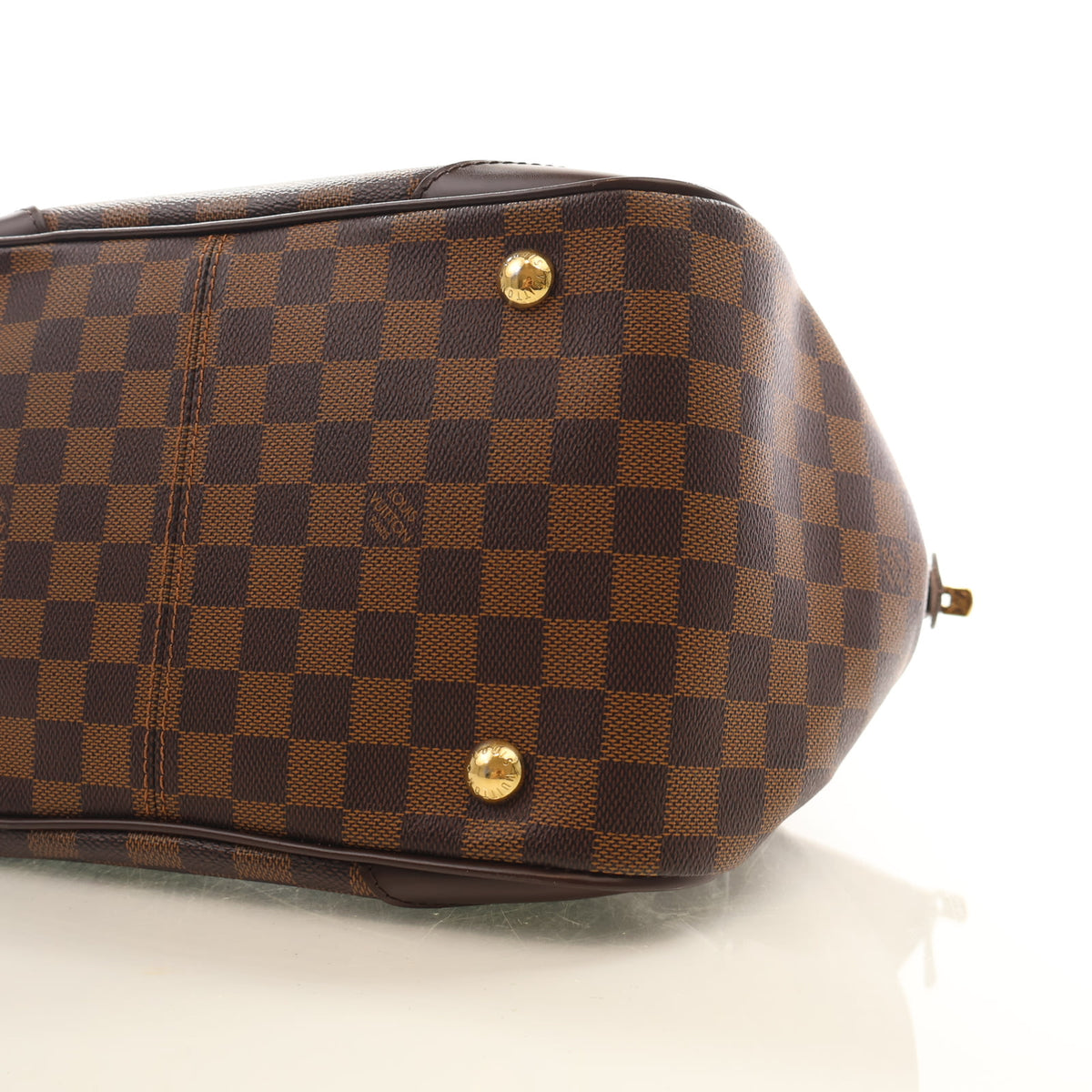 Pre-Owned Louis Vuitton MM Damier Ebene Verona, base and feet view, photo 8 of 15