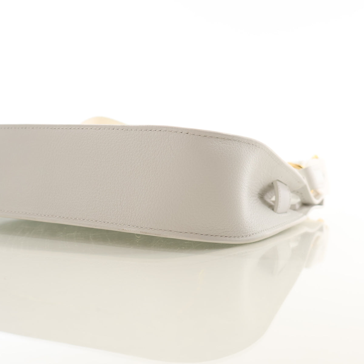 Pre-Owned Hermès Mini Blanc Swift Leather Jypsiere, side profile