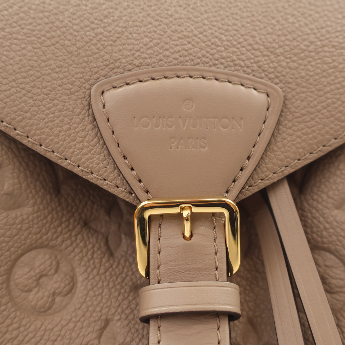 Pre-Owned Louis Vuitton Backpack PM Monogram Montsouris, gold hardware close-up
