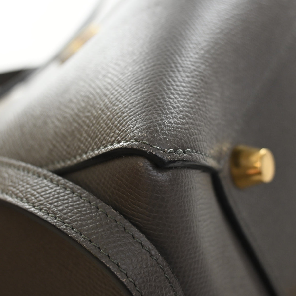 Pre-Owned Celine Belt Bag Mini Calfskin, corner detail