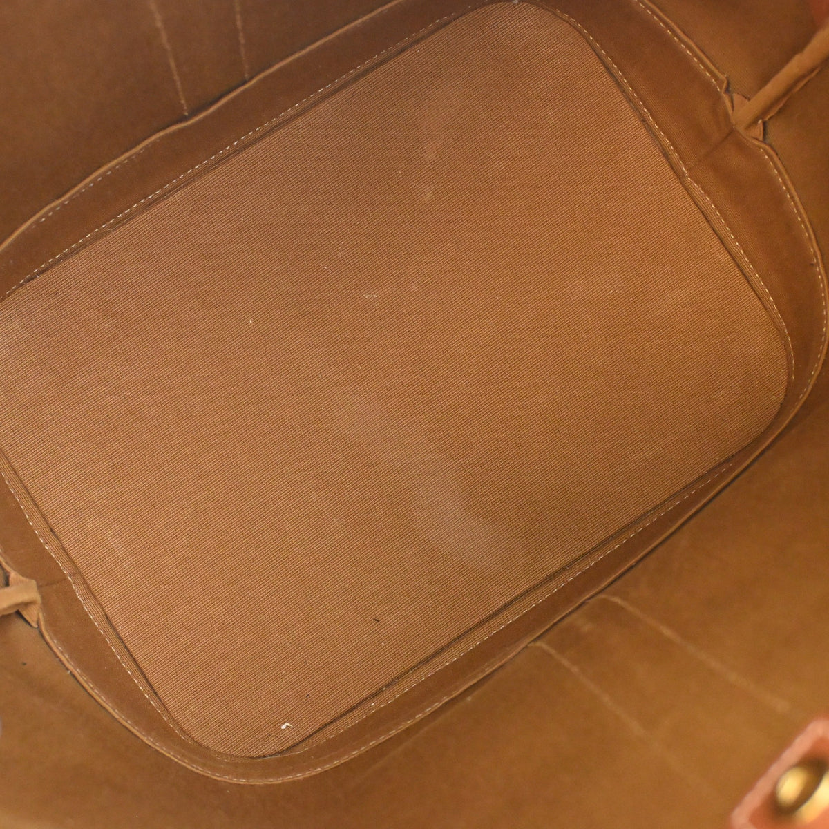 Celine Medium Triomphe Bucket Bag, photo 11 of 14