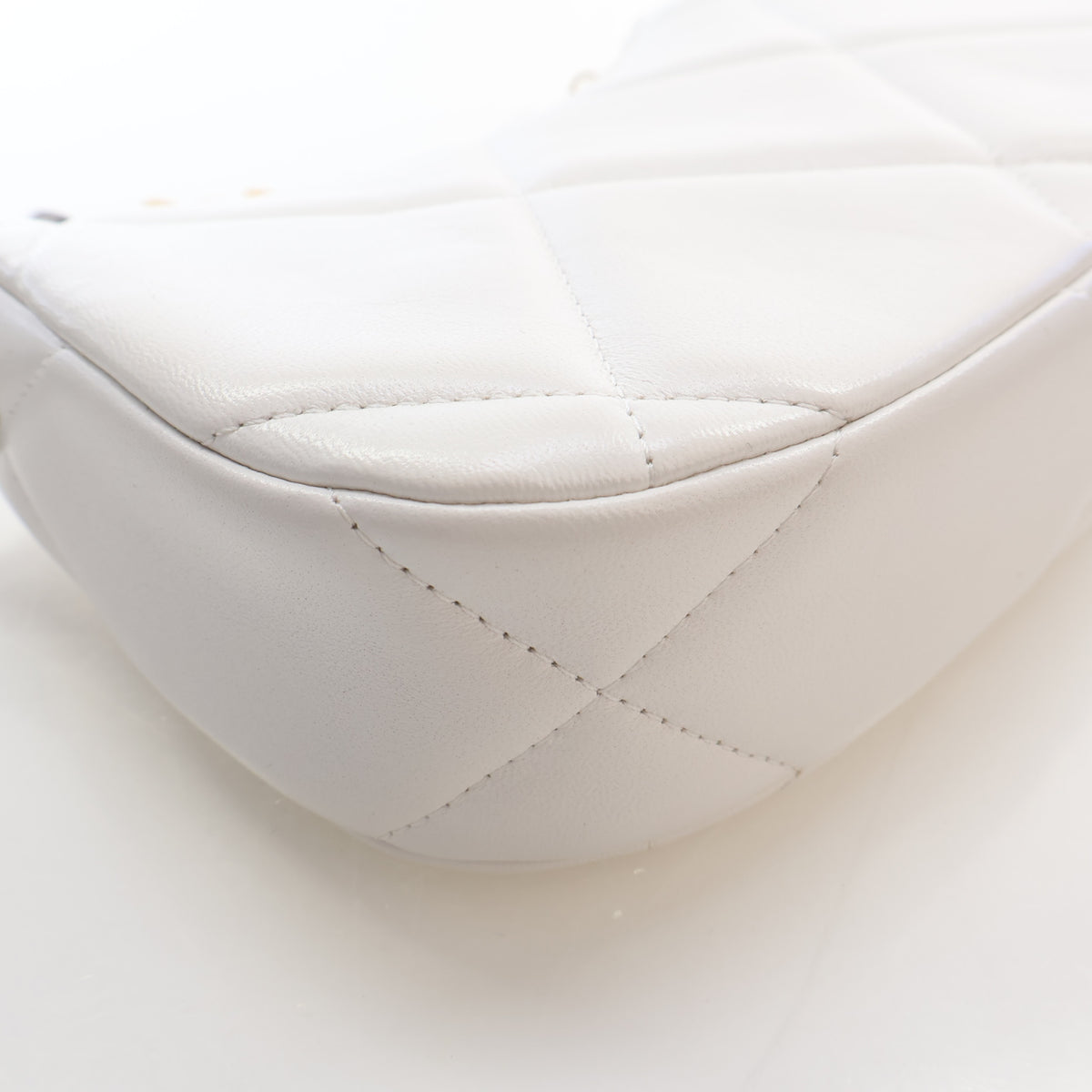 Chanel Small Lambskin 19 Hobo, photo 13 of 16