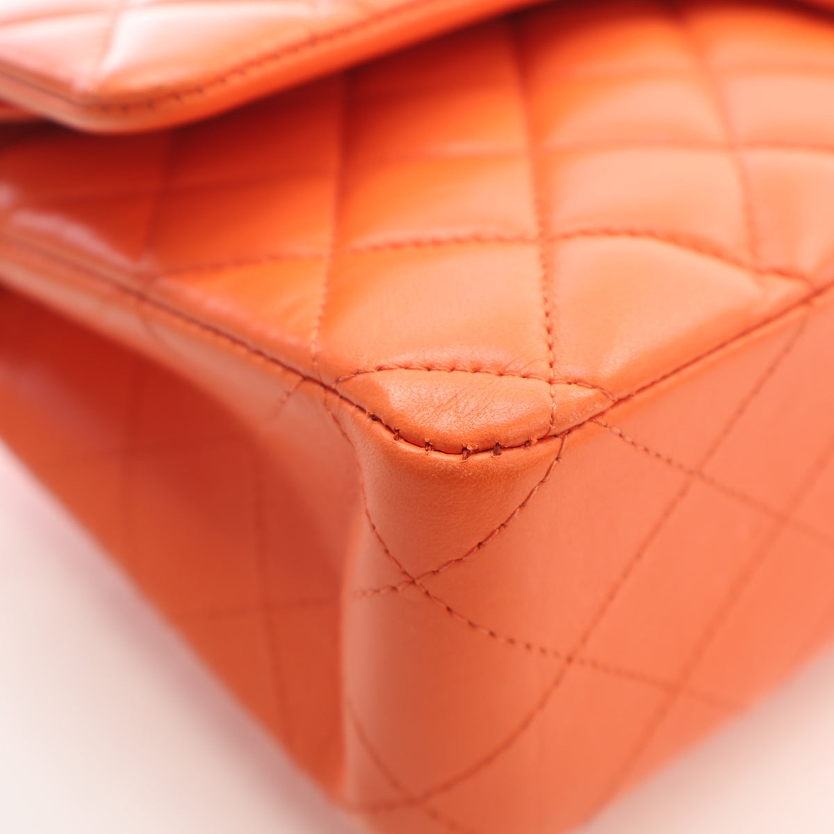 Pre-Owned Chanel Classic Double Flap Medium Lambskin Bag, corner and edge detail, photo 7 of 16