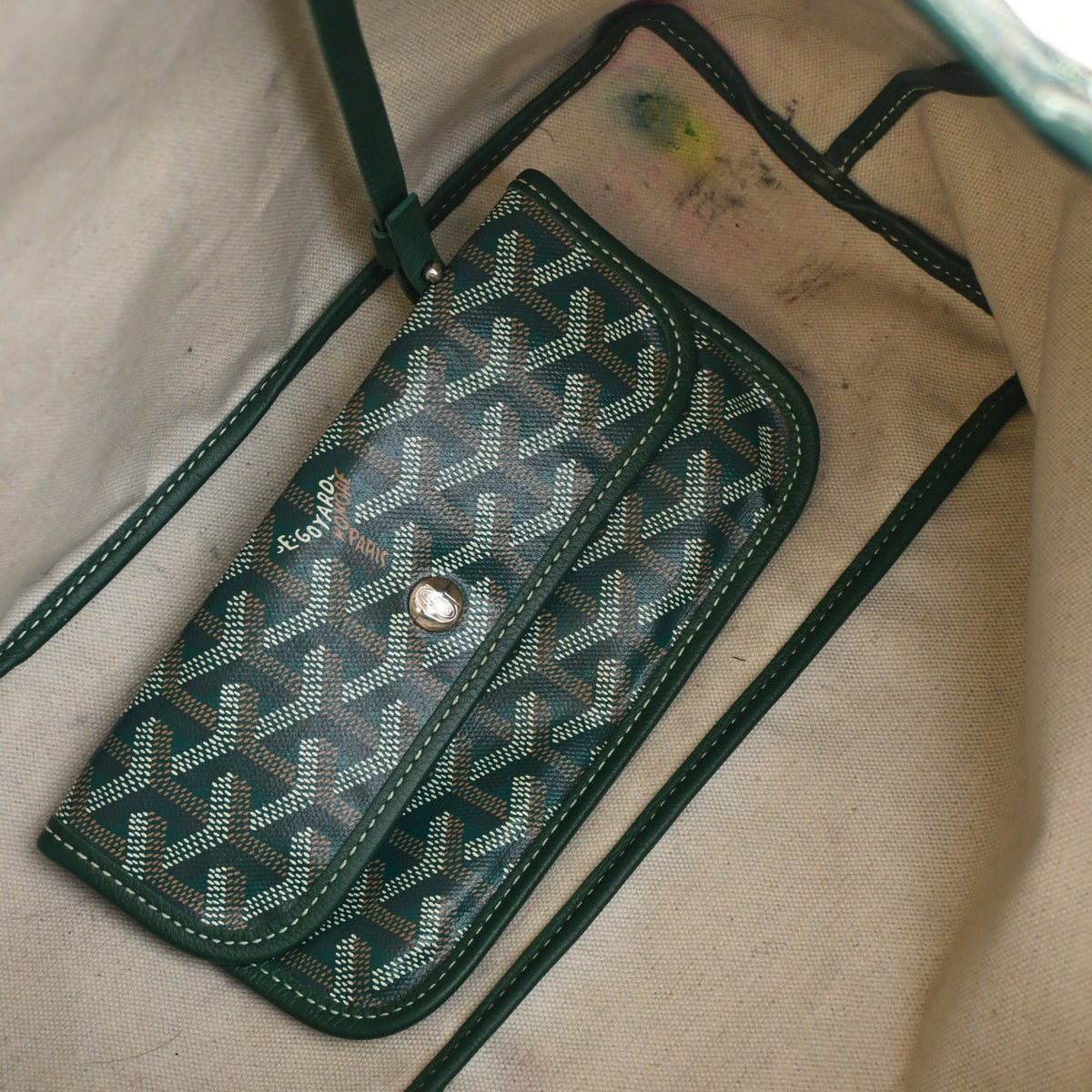 Pre-Owned Goyard PM Goyardine St. Louis, open interior with lining, photo 13 of 21