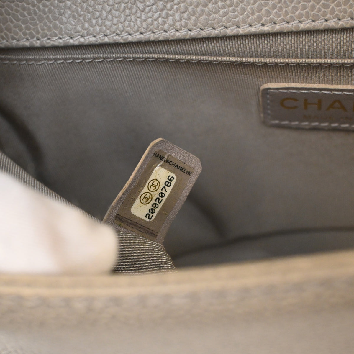 Pre-Owned Chanel Boy Bag Medium Caviar Leather, interior label and date code, photo 13 of 22