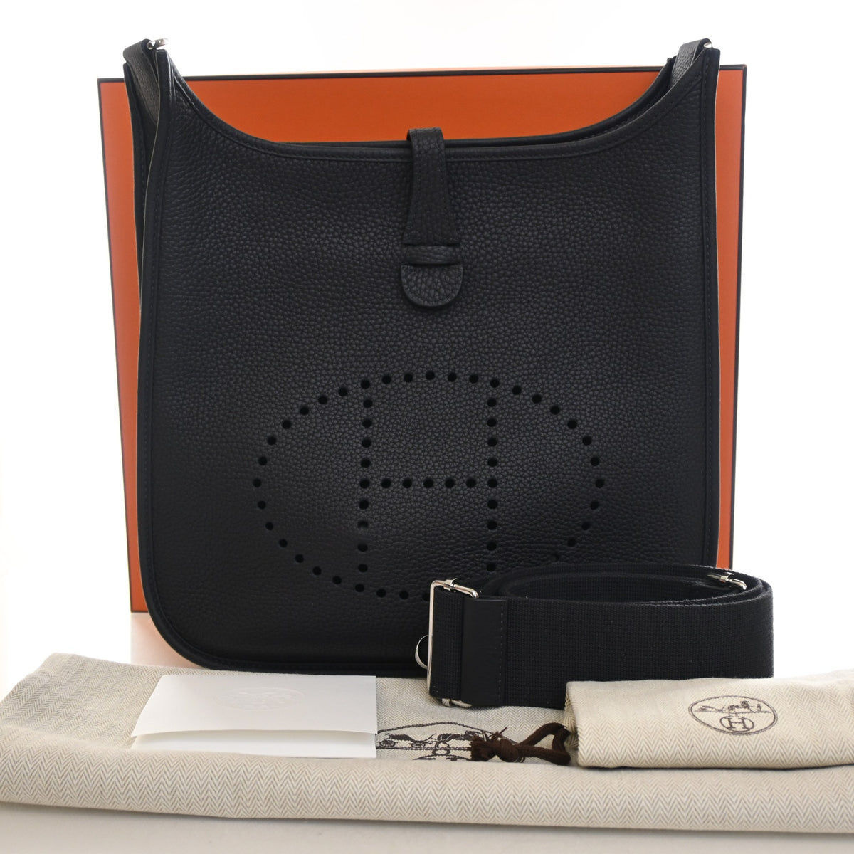Pre-Owned Hermès Evelyne 29 Caban Clemence Leather III, front view, photo 11 of 11