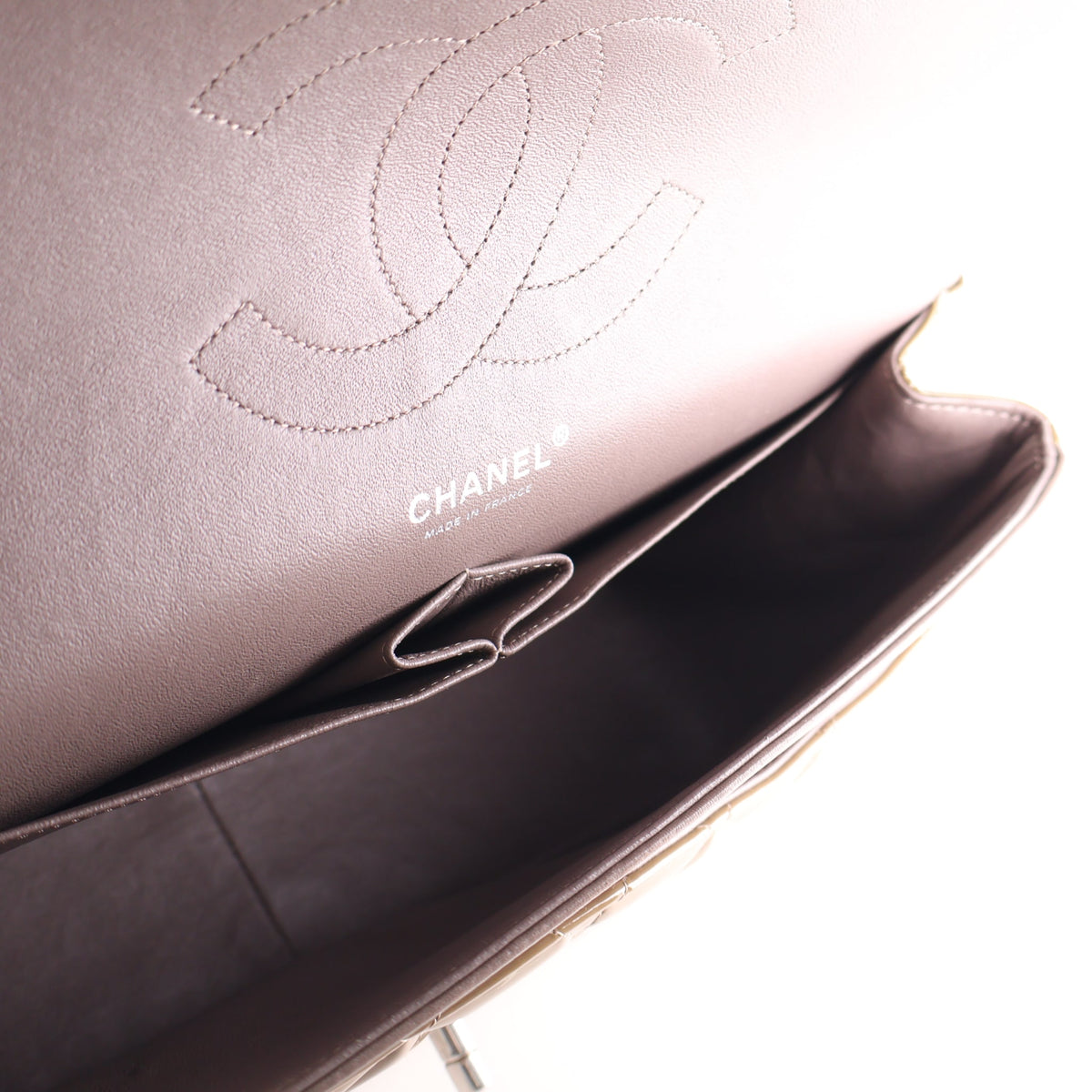 Pre-Owned Chanel Classic Double Flap Jumbo Patent Leather Bag, open interior, photo 14 of 16