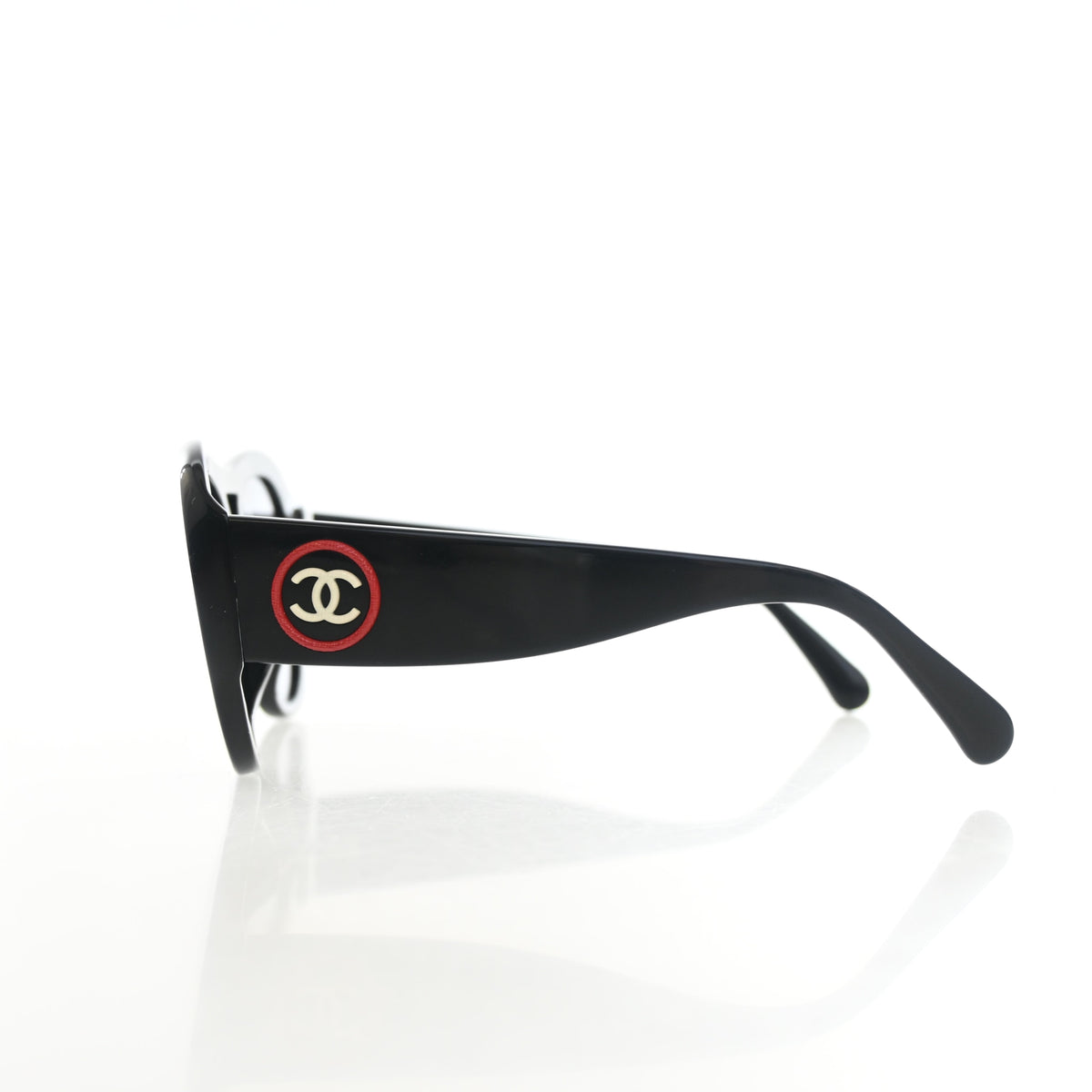 Pre-Owned Chanel Sunglasses CC Round, side view