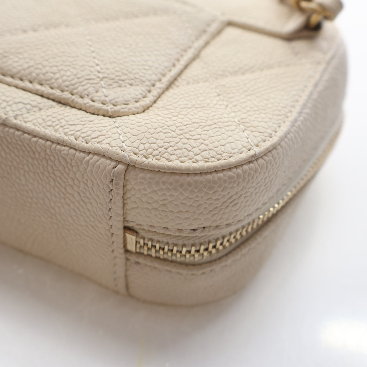 Pre-Owned Chanel Caviar Leather Quilted Waist Bag, side profile