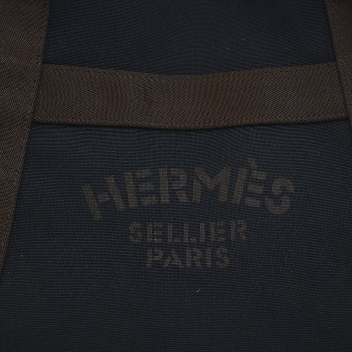 Pre-Owned Hermès Sac De Pansage Grooming Bag, logo detail
