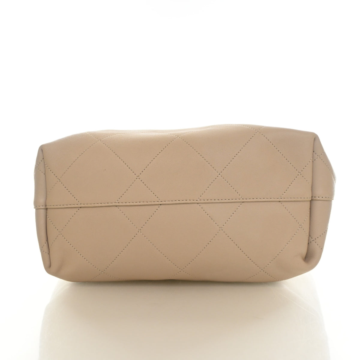 Chanel Medium Shiny Lambskin Hobo, photo 9 of 15