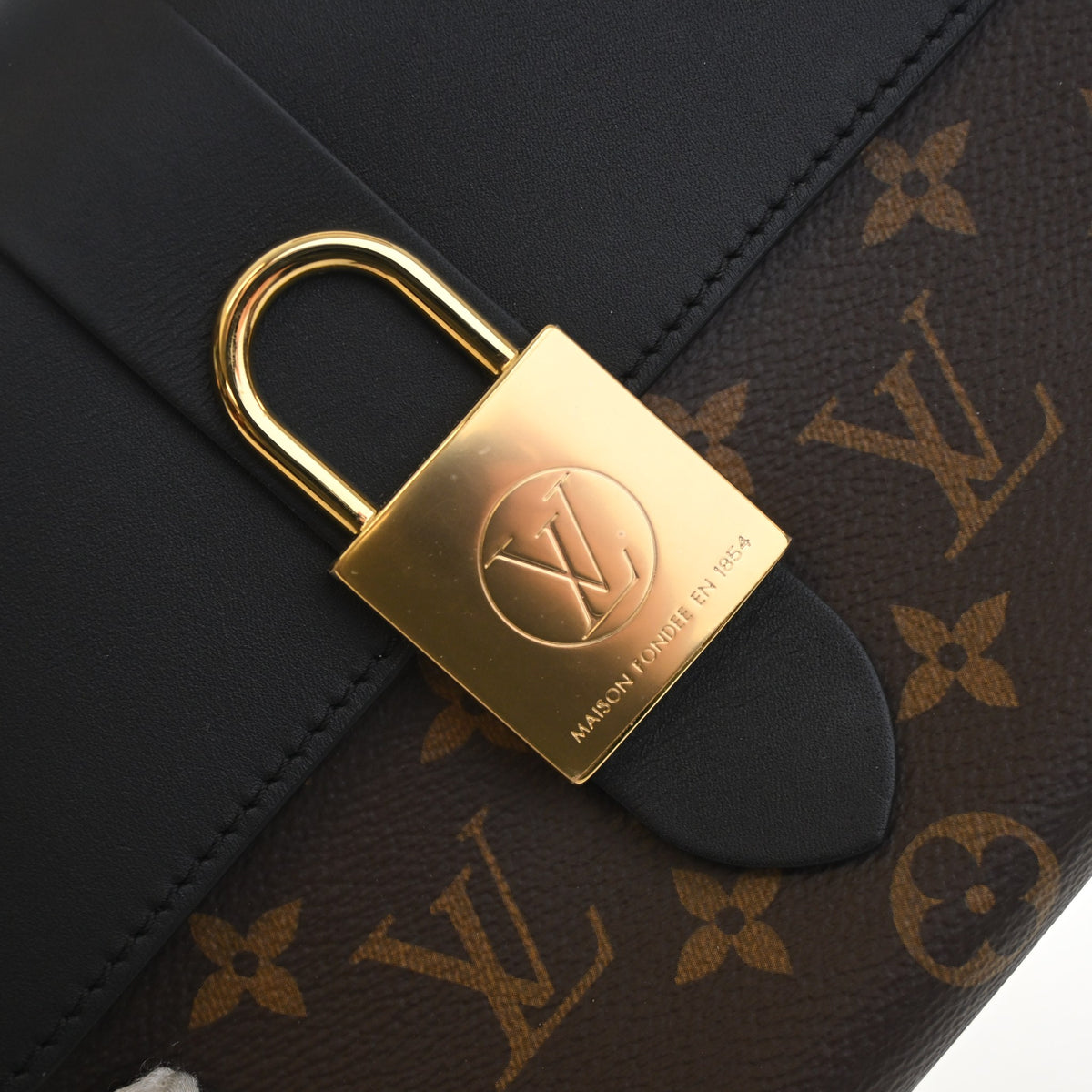 Louis Vuitton Monogram Locky BB, photo 4 of 15
