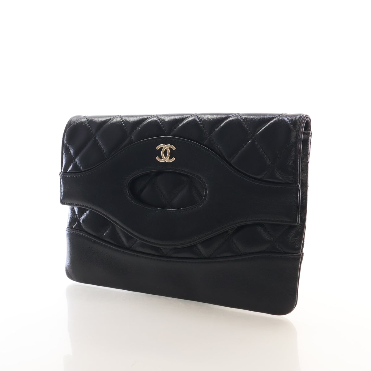 Pre-Owned Chanel Clutch Small Shiny Calfskin 31, front view