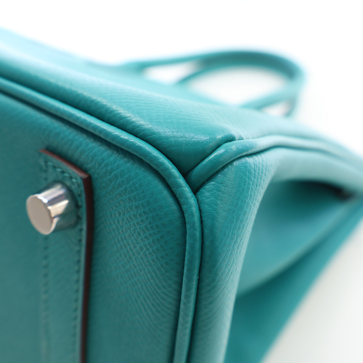 Pre-Owned Hermès Birkin 30 Bleu Paon Epsom Leather, corner detail