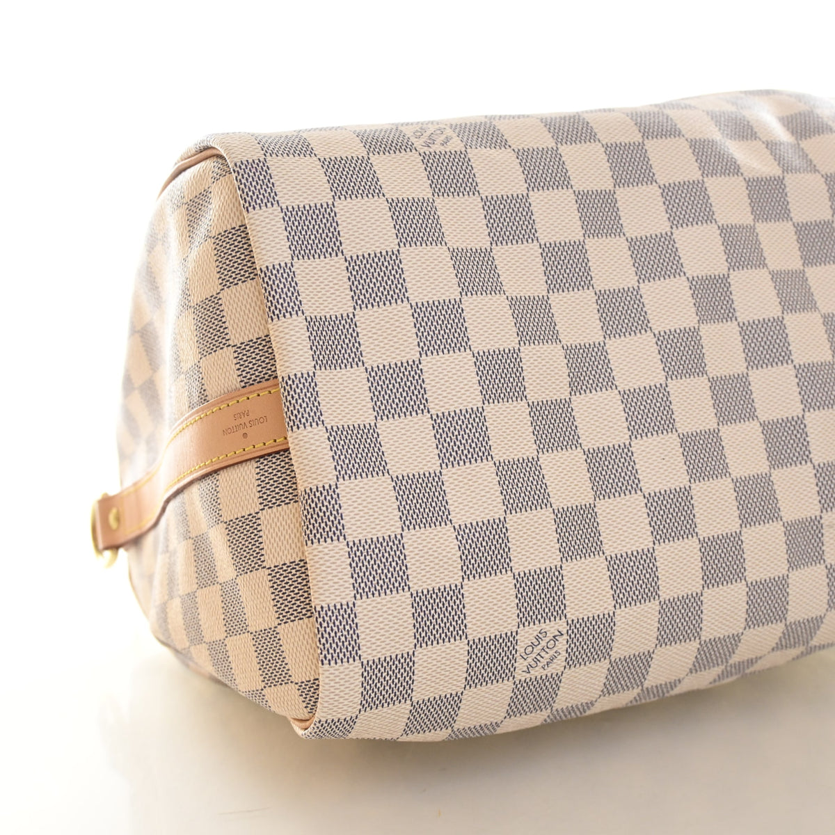 Pre-Owned Louis Vuitton Speedy Bandouliere 30 Damier Azur, corner and edge detail