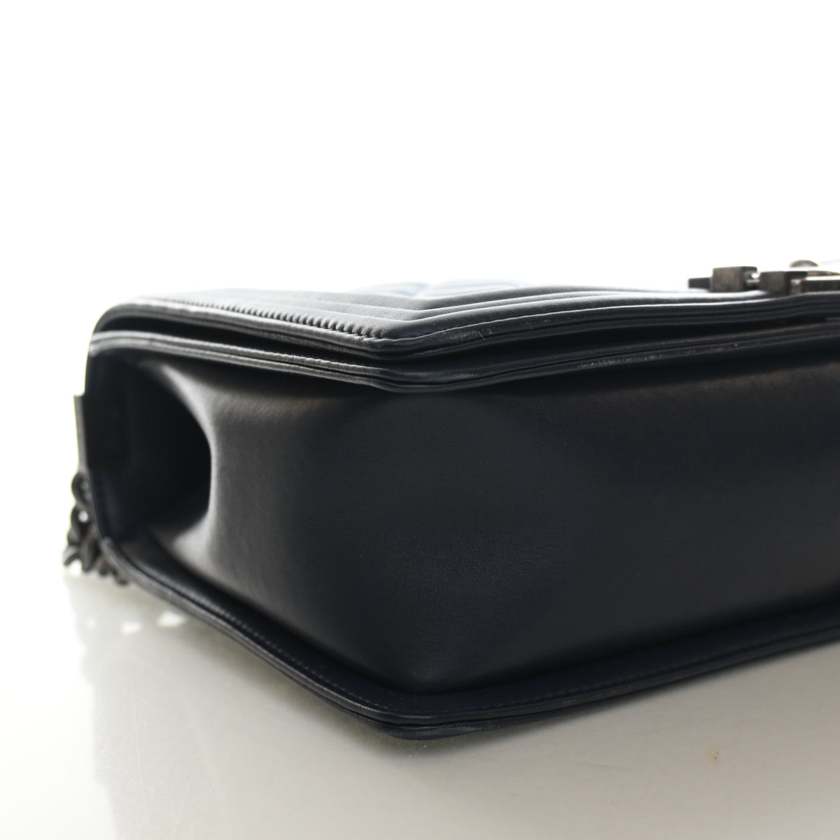 Chanel Medium Lambskin Boy Bag, photo 6 of 18