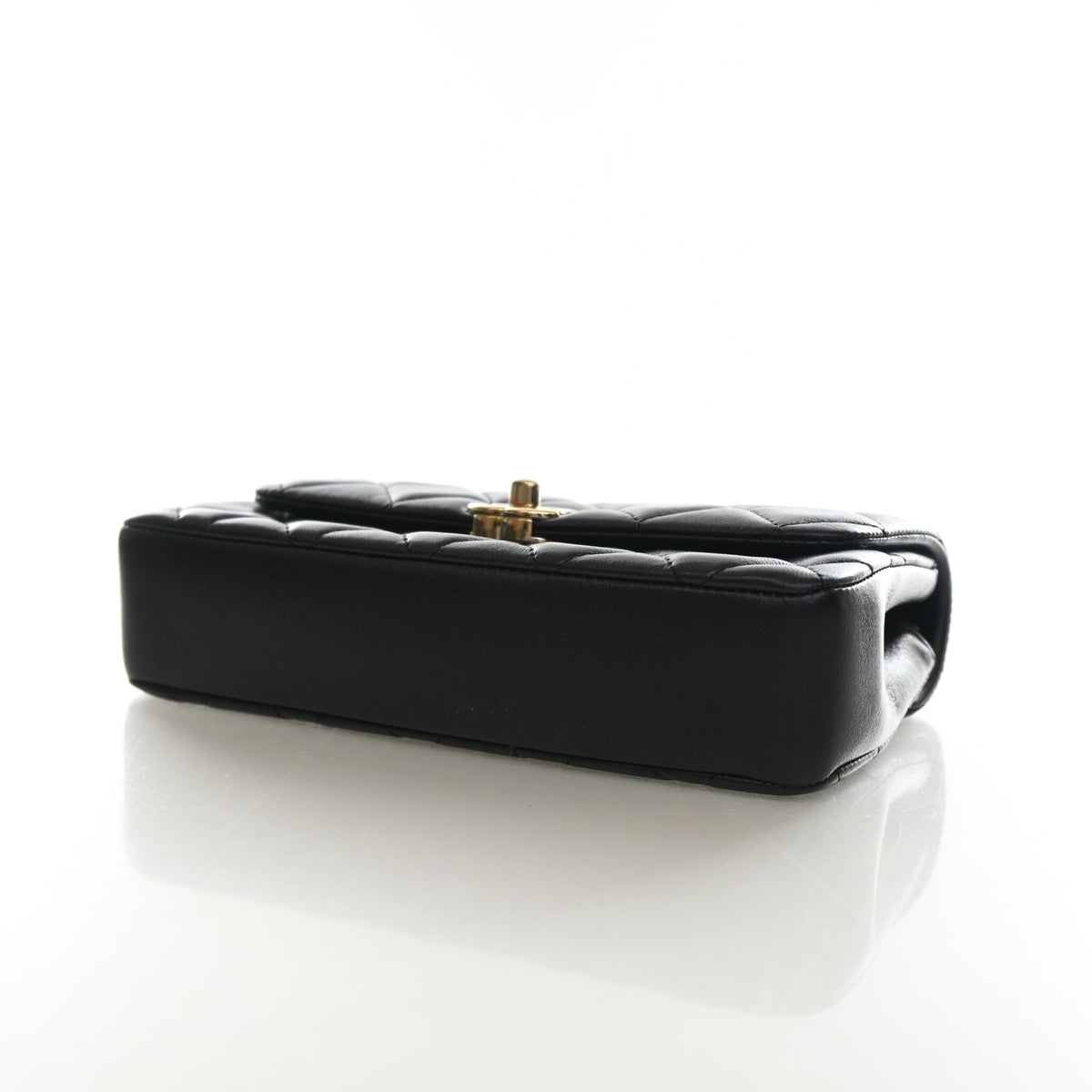 Pre-Owned Chanel Flap Bag Mini Lambskin Chain, side profile, photo 7 of 14