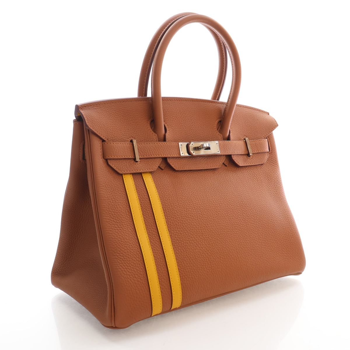 Pre-Owned Hermès Birkin 30 Gold Togo Leather Officier, three-quarter view