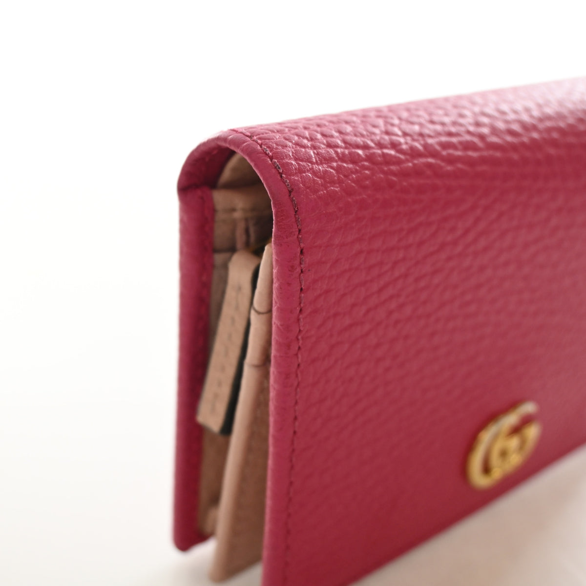 Pre-Owned Gucci Marmont Small Calfskin GG Wallet, side profile, photo 13 of 17