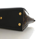 Louis Vuitton Calfskin On M...