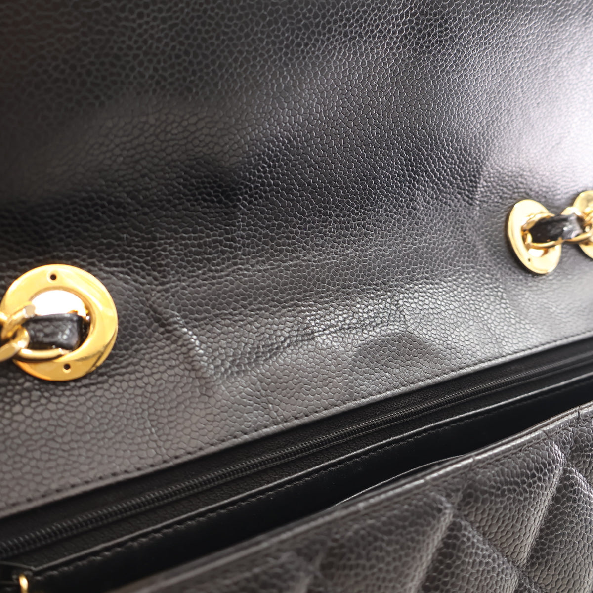 Vintage Chanel Flap Bag Jumbo Caviar Leather Classic Single, corner and edge detail