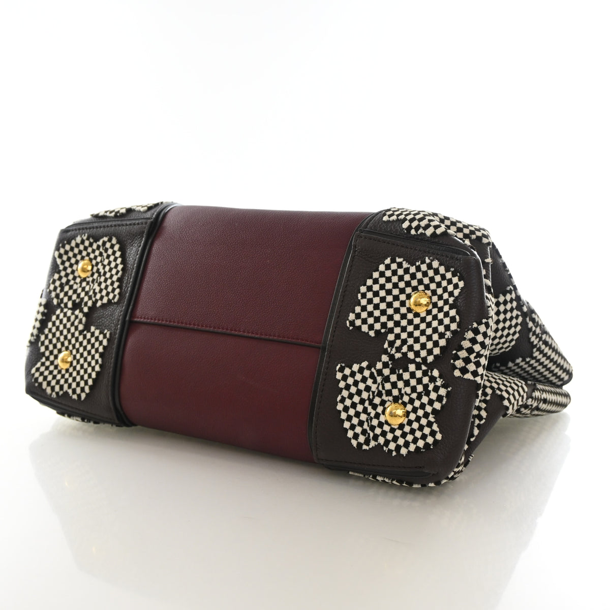 Pre-Owned Louis Vuitton Tote GM Calfskin Prunille, base and feet view, photo 7 of 13