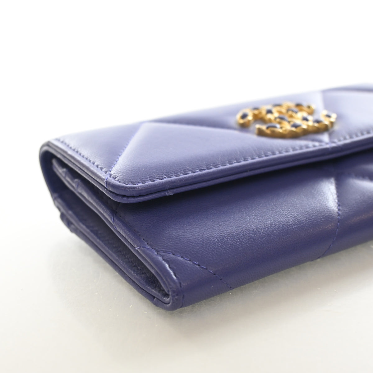 Chanel Goatskin 19 Flap Wallet, photo 6 of 12