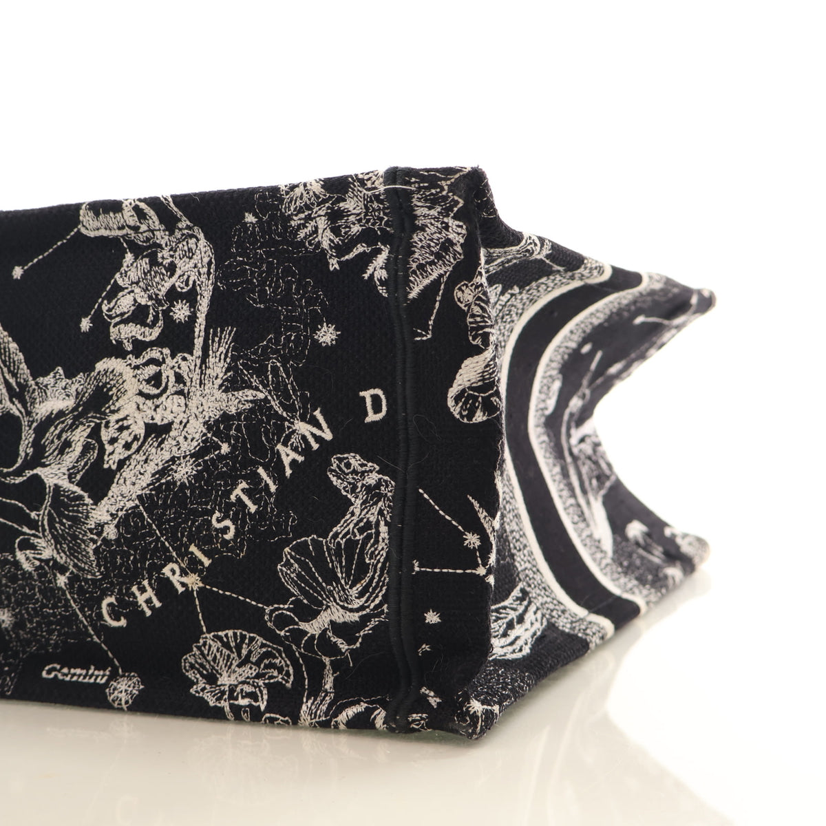 Christian Dior Medium Zodiac Toile De Jouy Book Tote, photo 8 of 17