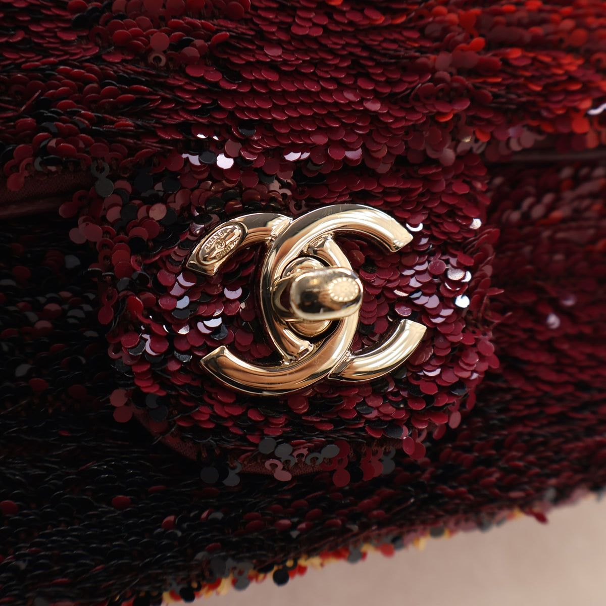 Pre-Owned Chanel Flap Bag Mini Sequin Classic Single, gold hardware close-up