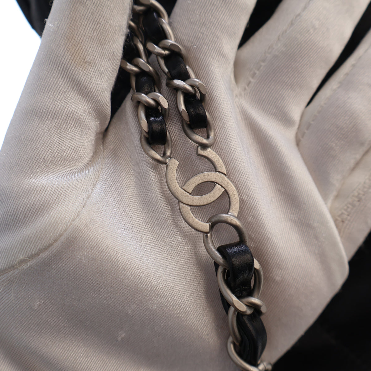 Chanel Shiny Calfskin 22 Backpack, photo 5 of 18