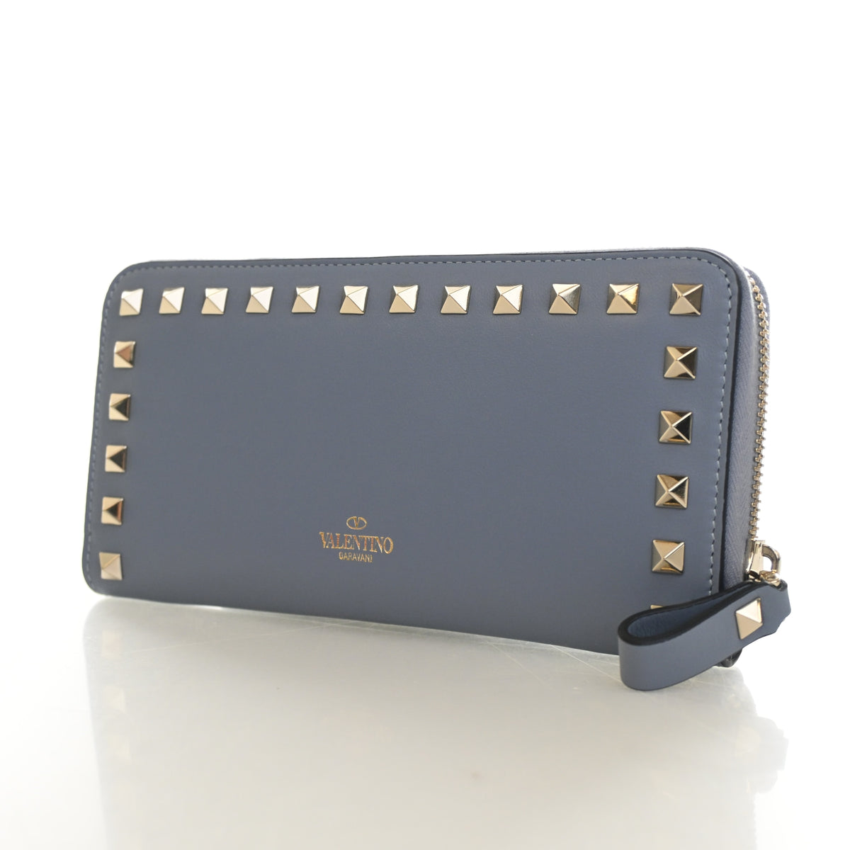 Pre-Owned Valentino Wallet Calfskin Rockstud Zippy, front view