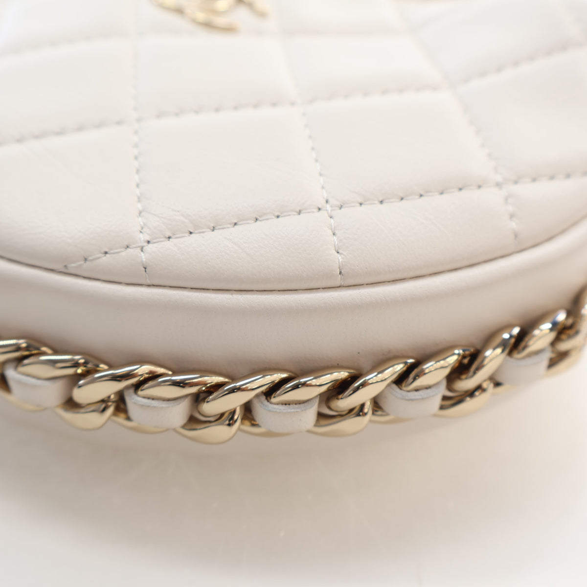Pre-Owned Chanel Hobo Small Lambskin Chain Around Pouch Bag, strap detail