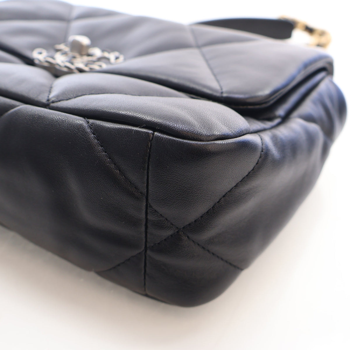 Chanel Medium Lambskin 19 Flap Bag, photo 8 of 17