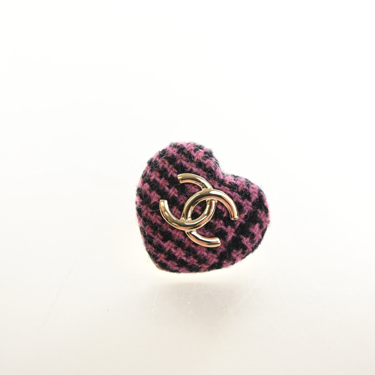 Pre-Owned Chanel Brooch Tweed CC Heart, gold embossed logo detail, authenticated at Luxe Du Jour