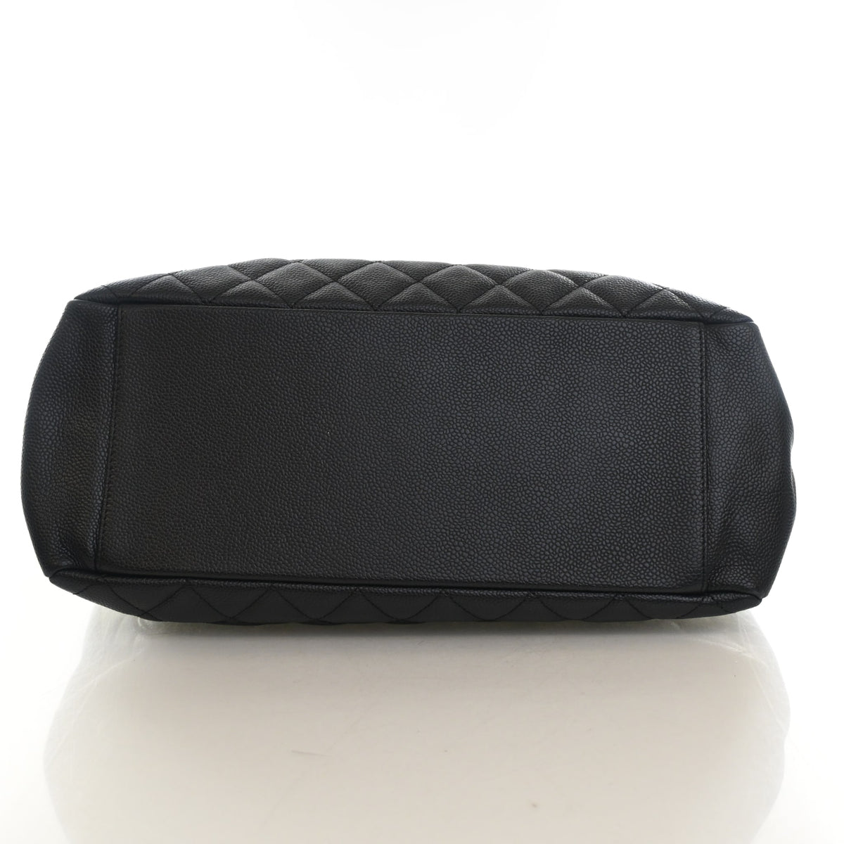 Pre-Owned Chanel Grand Shopping Tote Caviar Leather, base and feet view, photo 8 of 14
