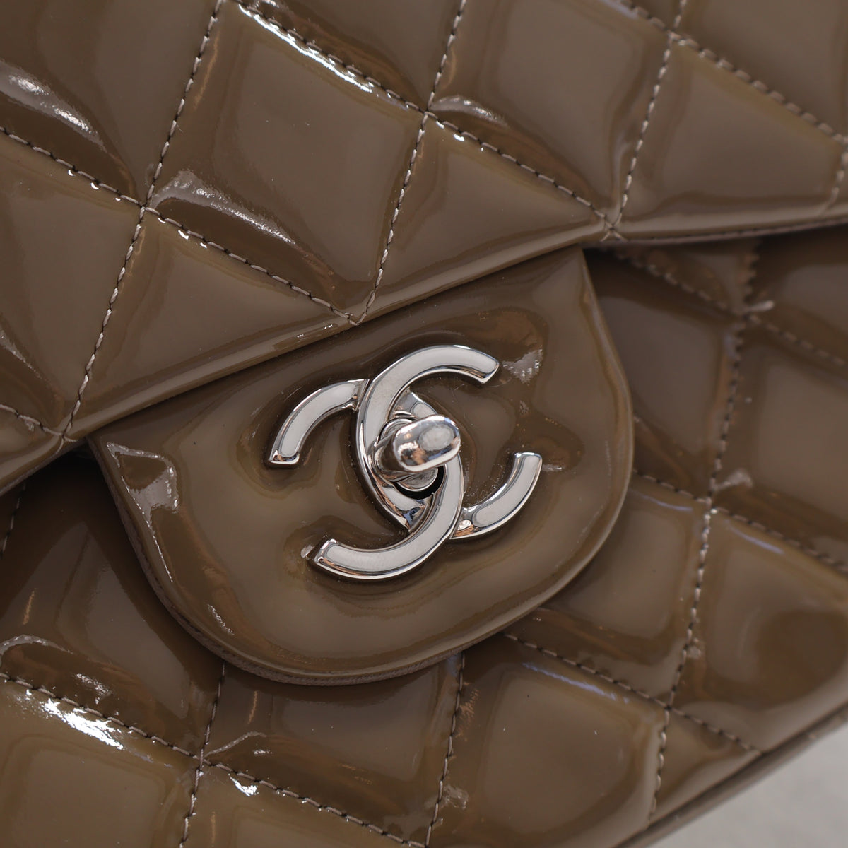 Pre-Owned Chanel Classic Double Flap Jumbo Patent Leather Bag, silver hardware close-up, photo 4 of 16