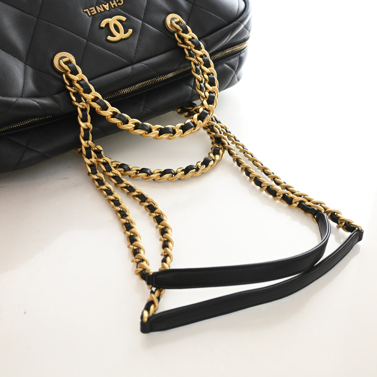 Pre-Owned Chanel Maxi Calfskin Travel Bowling Bag, strap and chain detail, photo 11 of 14