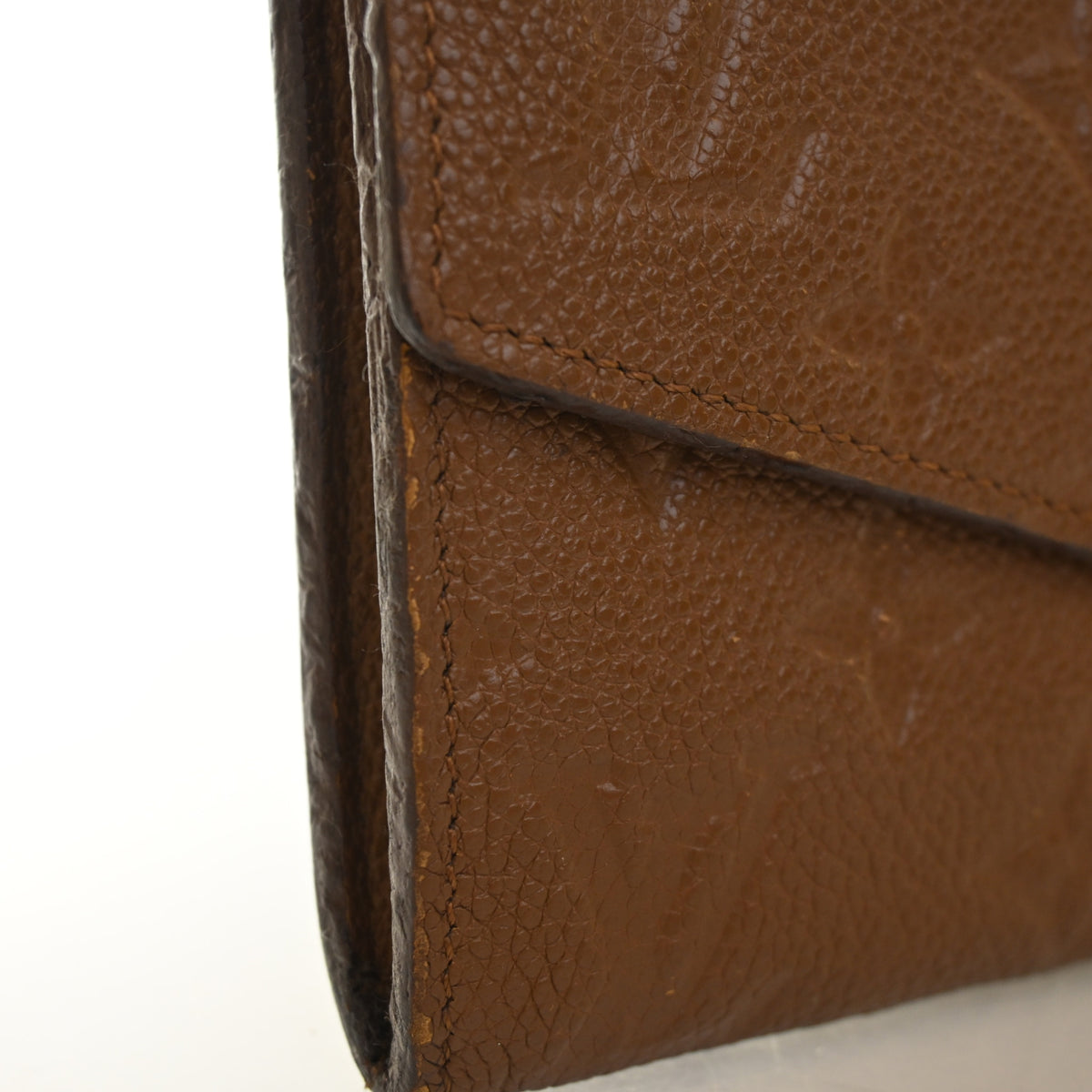 Pre-Owned Louis Vuitton Wallet Monogram Empreinte Curieuse, corner and edge detail, photo 16 of 19