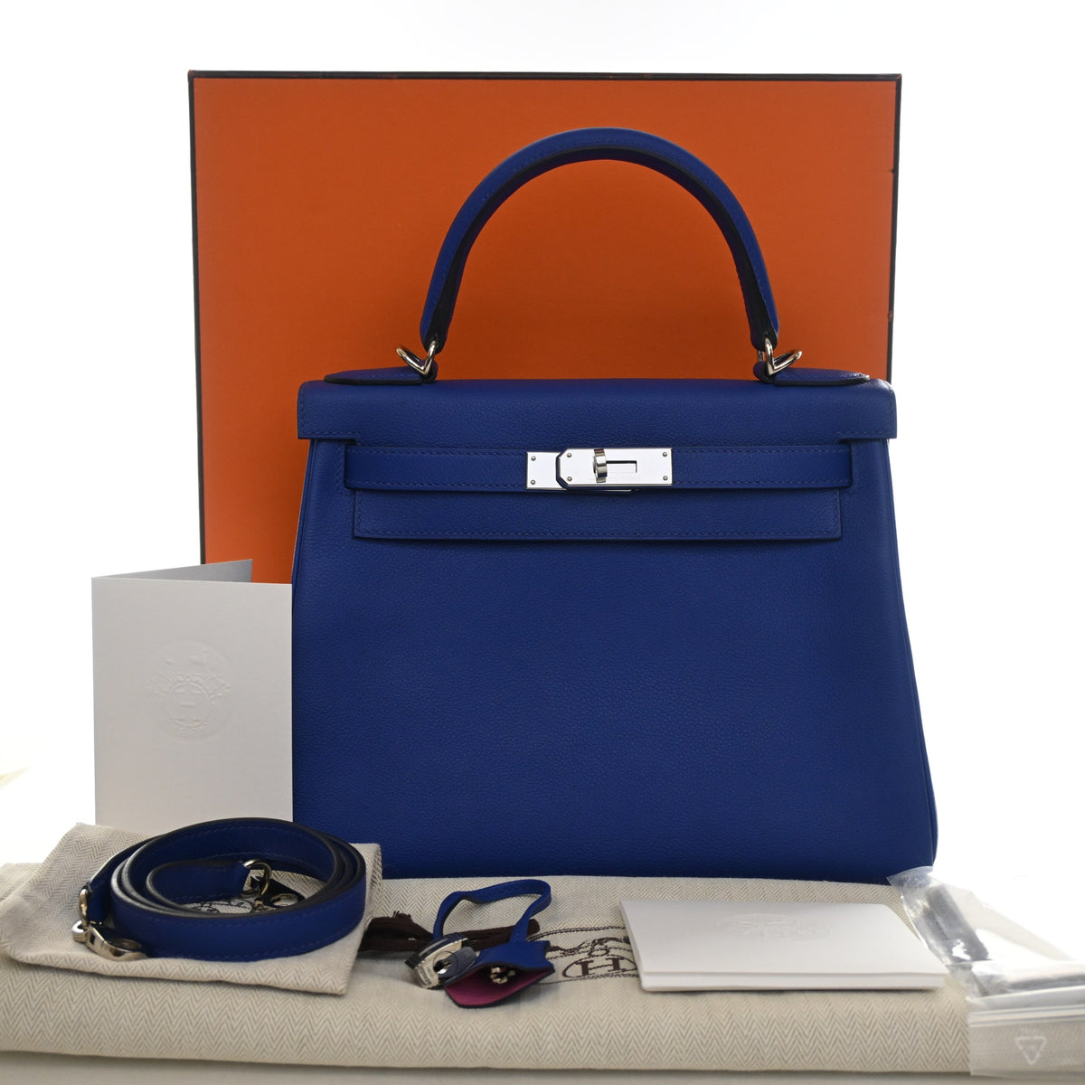 Pre-Owned Hermès Kelly 28 Bleu Royal Evercolor Leather Verso, front view, photo 17 of 17