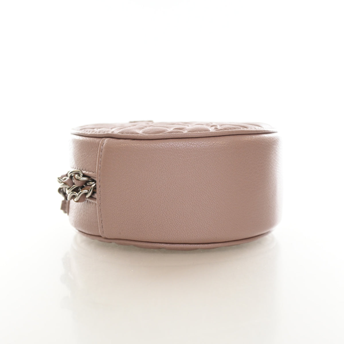 Pre-Owned Chanel Clutch Goatskin Camellia Round On Chain, side profile
