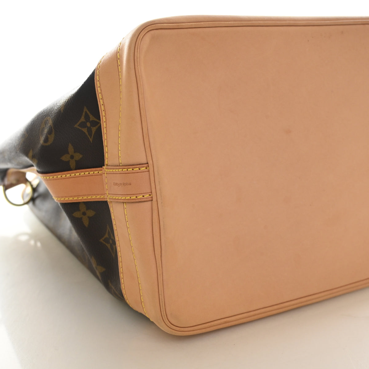 Pre-Owned Louis Vuitton Monogram Noe, base view
