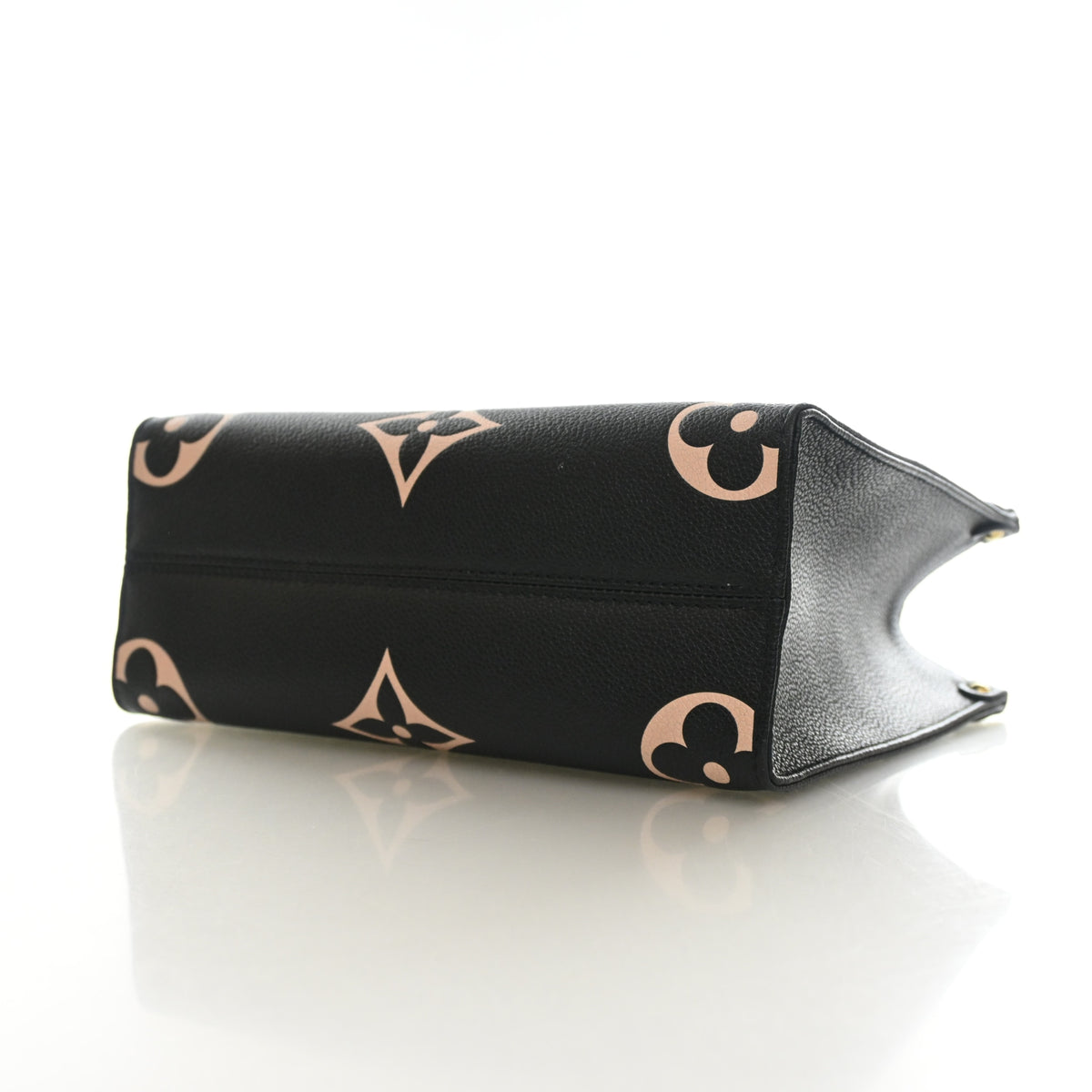 Louis Vuitton Monogram Giant Empreinte OnTheGo PM, photo 6 of 13